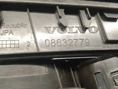 Pezzo di ricambio per auto di seconda mano console centrale per volvo v40 fastback (525) d2 riferimenti oem iam 08632777  8632776