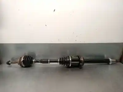 Tweedehands auto-onderdeel transmissie rechts voor voor toyota avensis sedán (_t25_) 2.0 d-4d (cdt250_) oem iam-referenties 4341005370