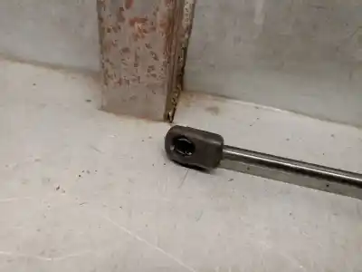 Автозапчасти б/у амортизатор капота за audi q2 (gab, gag) 1.0 tfsi ссылки oem iam 81a823359a 847760 81a823359a