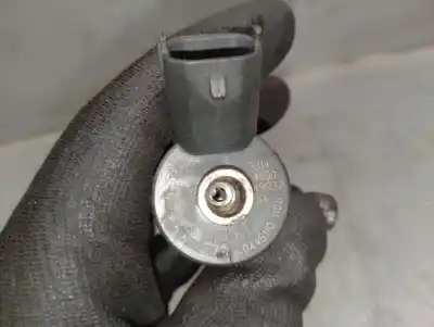 Pezzo di ricambio per auto di seconda mano iniettore per renault megane ii sedán (lm0/1_) 1.9 dci (lm0g lm1g lm2c) riferimenti oem iam 8200100272 0445110110b bosch 