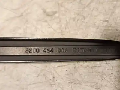 Pezzo di ricambio per auto di seconda mano braccio tergicristallo anteriore destro per renault grand scénic ii (jm0/1_) 1.9 dci (jm0g, jm12, jm1g, jm2c) riferimenti oem iam 8200466006  