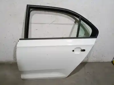 Pezzo di ricambio per auto di seconda mano  per SKODA RAPID (NH3, NK3, NK6)  Riferimenti OEM IAM 5JA833051C  5JA833051C