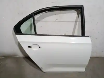 Pezzo di ricambio per auto di seconda mano  per SKODA RAPID (NH3, NK3, NK6)  Riferimenti OEM IAM 5JA833052C  5JA833052C