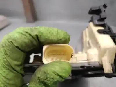 Автозапчасти б/у замок задней левой двери за audi q7 (4lb) 3.0 tdi quattro ссылки oem iam 3c4839015a  