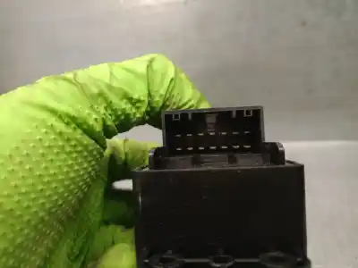 Second-hand car spare part right front power window switch for ssangyong kyron 2.0 xdi oem iam references 202005300  