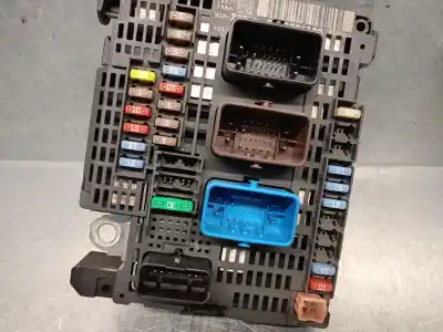 Second-hand car spare part fuse box unit for citroen c4 picasso ii 1.6 bluehdi 120 oem iam references 9810296180  