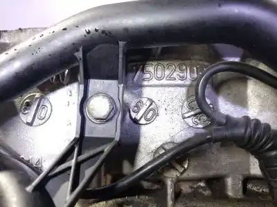 Second-hand car spare part block for bmw 5 (e60) 525 i oem iam references 256s5 37443186 11117502917