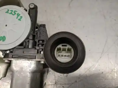 Автозапчастина б/у регулятор переднього правого скла для toyota rav 4 iii (_a3_) 2.2 d 4wd (ala30_) посилання на oem iam 6980152080  6980152080