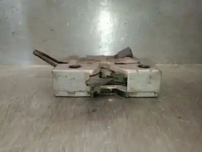 Pezzo di ricambio per auto di seconda mano chiusura del cappuccio per skoda rapid (nh3, nk3, nk6) 1.6 tdi riferimenti oem iam 5ja823509e  5ja823509e