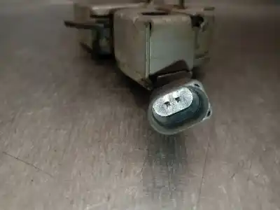Pezzo di ricambio per auto di seconda mano chiusura del cappuccio per skoda rapid (nh3, nk3, nk6) 1.6 tdi riferimenti oem iam 5ja823509e  5ja823509e