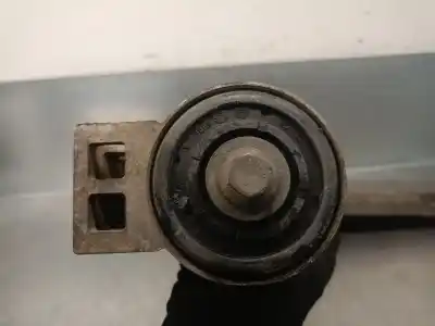 Pezzo di ricambio per auto di seconda mano braccio sospensione inferiore anteriore destro per opel vectra c gts (z02) 2.0 16v turbo (f68) riferimenti oem iam 352052  352052