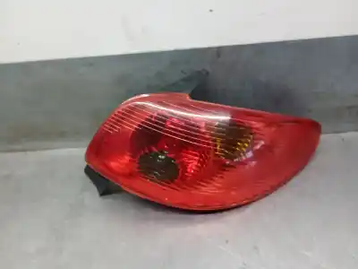 Автозапчастина б/у правий ліхтар для PEUGEOT 206 FASTBACK (2A/C) 1.4 I Посилання на OEM IAM 6351S0  6351S0