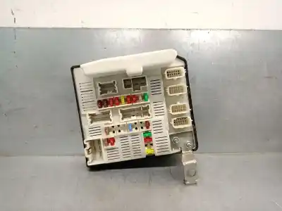 Second-hand car spare part FUSE BOX UNIT for RENAULT KANGOO / GRAND KANGOO II (KW0/1_)  OEM IAM references 8201044237B 519220305 