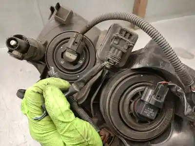 Автозапчастина б/у ліва фара для toyota rav 4 iii (_a3_) 2.2 d 4wd (ala30_) посилання на oem iam 8117042310  8117042310