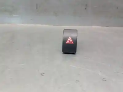 Peça sobressalente para automóvel em segunda mão INTERRUPTOR 4 PISCAS - EMERGÊNCIA por TOYOTA C-HR (_X1_)  Referências OEM IAM 84332F4020  84332F4020