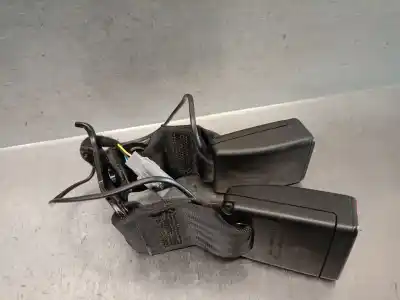 Автозапчасти б/у крюк для ремня задний правый за dacia duster (hm_) 1.6 sce 115 (hmm1) ссылки oem iam 888427112r  888427112r