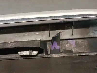 Second-hand car spare part front grille for bmw 3 (e46) 320 d oem iam references 51137042961  51137042961