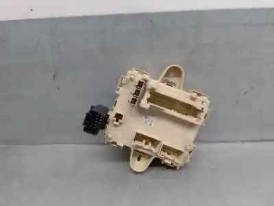 Peça sobressalente para automóvel em segunda mão caixa de fusíveis e relés por lexus rx (_u3_) 400h (mhu38_) referências oem iam 8267048060