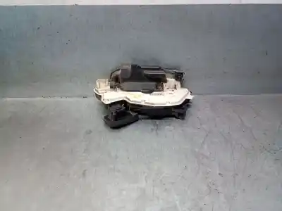 Автозапчасти б/у замок левой передней двери за seat toledo iv (kg3) 1.6 tdi ссылки oem iam 5e1837015a  5e1837015a