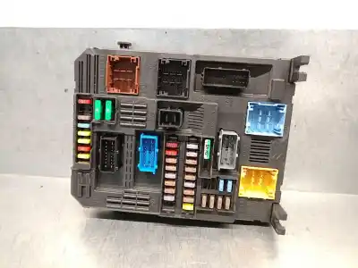 Peça sobressalente para automóvel em segunda mão caixa de fusíveis e relés por citroen c3 iii (sx) 1.2 vti 82 referências oem iam 9819851280