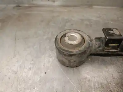 Second-hand car spare part upper rear right suspension arm for ssangyong rodius ii 2.0 xdi oem iam references 4562021100  4562021100