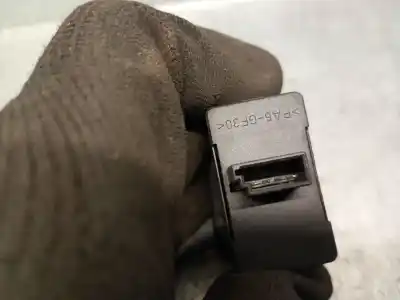 Second-hand car spare part rear left power window switch for bmw 3 touring (e46) 330 d oem iam references 6902174  61316902174