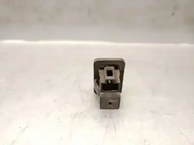 Second-hand car spare part switch for ssangyong rodius ii 2.0 xdi oem iam references 8570008000  8570008000