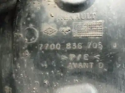 Автозапчастина б/у передня права колесна арка для renault clio ii fase i (b/cbo) 1.6 initiale (b/cbod) 90 cv / 66 kw посилання на oem iam 7700836705j  7700836705