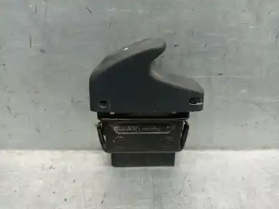 Second-hand car spare part left front power window switch for renault clio ii fase i (b/cbo) 1.6 initiale (b/cbod) 90 cv / 66 kw oem iam references 410151h  8200467793