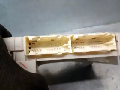 Автозапчастина б/у електронний модуль для toyota prius (nhw30) executive посилання на oem iam 8273047450  8273047450