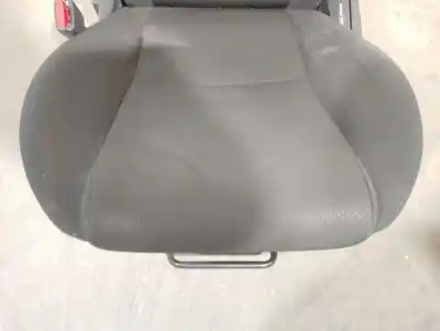 Автозапчастина б/у ліве передне сиділо для toyota corolla (_e12_) 2.0 d-4d (cde120r_, cde120l_) посилання на oem iam 7143002j10b0  7143002j10b0