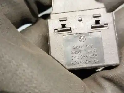 Автозапчастина б/у передній правий віконний вимикач для skoda fabia i (6y2) 1.4 tdi посилання на oem iam 6y0959855  6y0959855