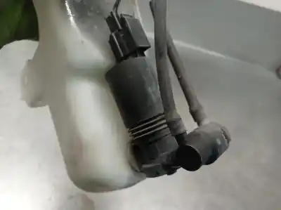 Peça sobressalente para automóvel em segunda mão depósito do limpa vidros por ford fiesta vi (cb1, ccn) 1.25 referências oem iam 8a6117b613af  1764300