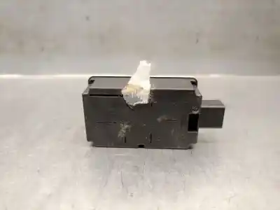 Second-hand car spare part central locking pump for volvo v40 fastback (525) d2 oem iam references 31419137  