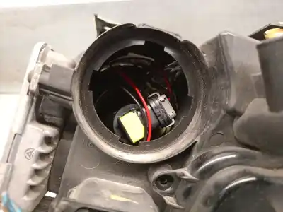 Second-hand car spare part right headlight for bmw 3 (e90) 320 d oem iam references 631172025849  63117202574