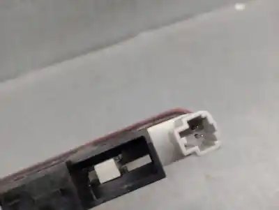 Peça sobressalente para automóvel em segunda mão farolim de travão central por audi a3 (8p1) s3 quattro referências oem iam 8p3945097  8p3945097