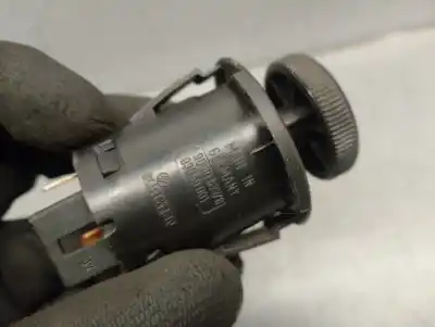 Pezzo di ricambio per auto di seconda mano controllo della luce per opel corsa a fastback (s83) 1.2 s (f08, m08, f68, m68) riferimenti oem iam 90191677  