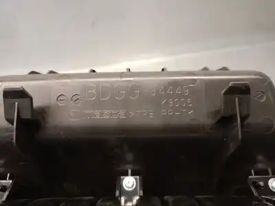 Автозапчасти б/у центральная консоль за mazda 3 fastback (bp) 2.0 skyactiv-g m hybrid ссылки oem iam bdgg64449  