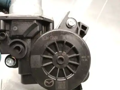 Автозапчасти б/у задний правый стеклорегулятор за mazda 3 fastback (bp) 2.0 skyactiv-g m hybrid ссылки oem iam bcjh7358x  