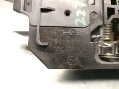 Автозапчасти б/у левая передняя внутренняя ручка за mazda 3 fastback (bp) 2.0 skyactiv-g m hybrid ссылки oem iam bcjhv8393  