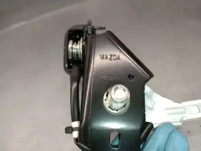 Автозапчасти б/у левый задний крюк ремня за mazda 3 fastback (bp) 2.0 skyactiv-g m hybrid ссылки oem iam bah150037j  