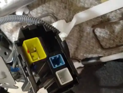 Автозапчасти б/у левое переднее сидение за mazda 3 fastback (bp) 2.0 skyactiv-g m hybrid ссылки oem iam bdmd04  