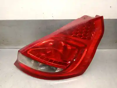 Автозапчастина б/у правий ліхтар для ford fiesta (cb1) motor 1.6 ltr. - 70 kw tdci cat посилання на oem iam 8a6113404a