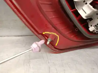 Автозапчасти б/у правый задний фонарь за ford fiesta (cb1) motor 1.6 ltr. - 70 kw tdci cat ссылки oem iam 8a6113404a  1709552