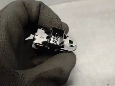 Second-hand car spare part switch for opel zafira tourer c (p12) 1.6 cdti (75) oem iam references 39092911  39092911