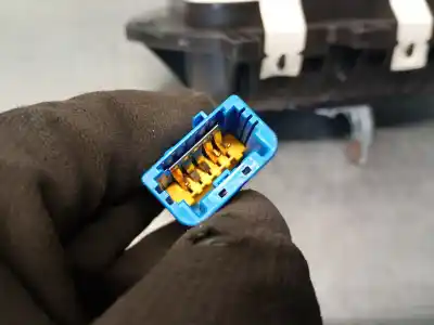 Recambio de automóvil de segunda mano de airbag delantero derecho para citroen c4 picasso ii 1.6 bluehdi 120 referencias oem iam 9676715380  9676715380