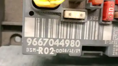 Pezzo di ricambio per auto di seconda mano scatola relè/fusibili per citroen c4 picasso i monospace (ud_) 2.0 hdi 138 riferimenti oem iam 9667044980 bsmr020 