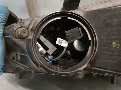 Peça sobressalente para automóvel em segunda mão farol / farolim direito por kia cee'd (jd) 1.6 crdi 136 referências oem iam 92102a2350  92102a2350