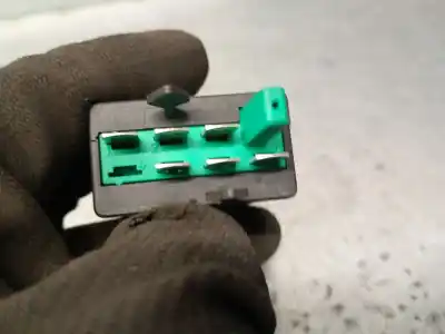 Автозапчастина б/у вимикач для skoda superb i (3u4) 2.0 tdi посилання на oem iam 3u0963563  3u0963563