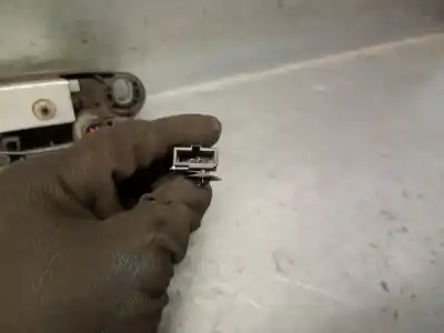 Pezzo di ricambio per auto di seconda mano maniglia esterna del cancello per skoda superb i (3u4) 2.0 tdi riferimenti oem iam 107827573je  107827573je